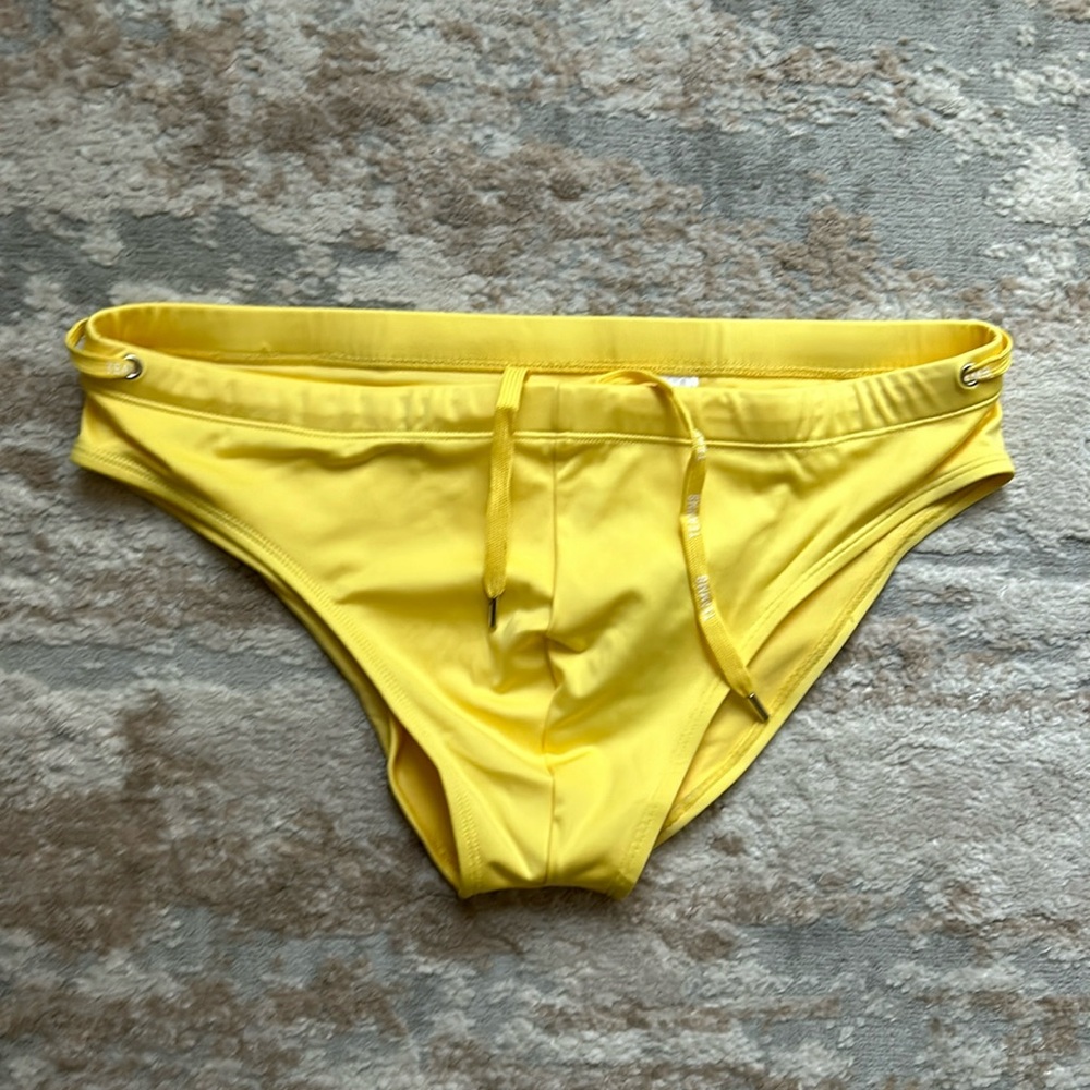Men’s TEAMM8 Grid Swim Brief - Bondi Yellow - Size XL - brand new with tags
